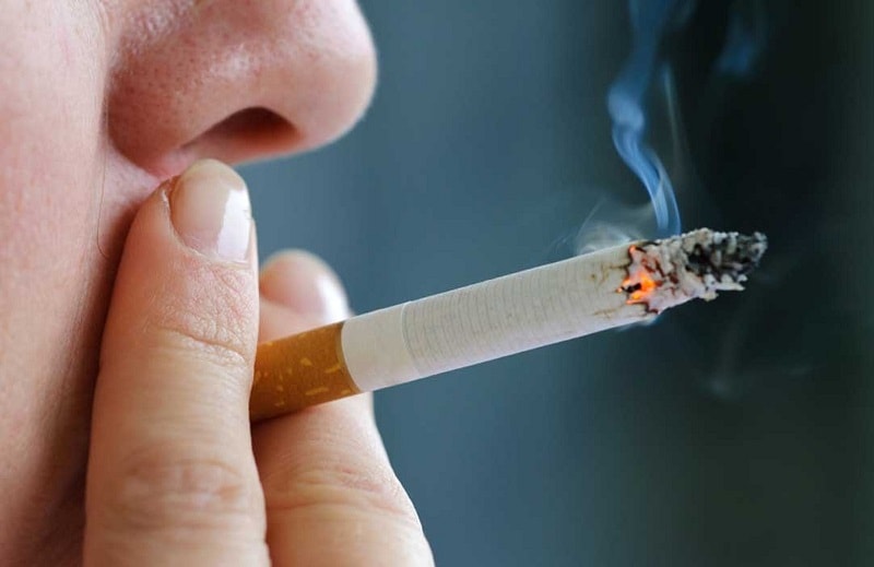 Tabagismo é caracterizado pela dependência psicológica e física da nicotina, substância presente no tabaco. Segundo pesquisa o cigarro mata milhares.