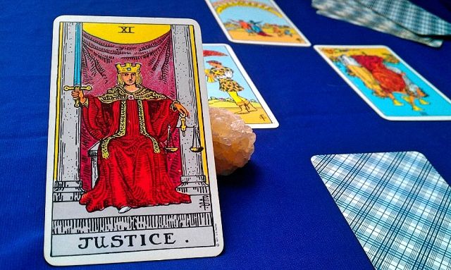 Justiça tarot cartas adivinhação futuro sorte conselho magia